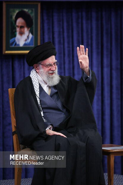 دیدار پرشور هزاران نفر از مردم تبریز و آذربایجان شرقی با رهبر معظم انقلاب اسلامی