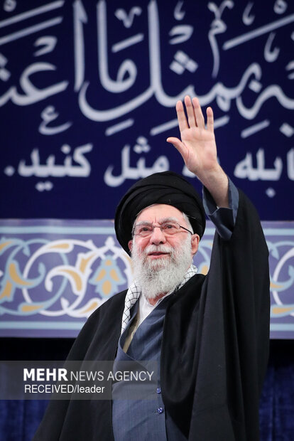 دیدار پرشور هزاران نفر از مردم تبریز و آذربایجان شرقی با رهبر معظم انقلاب اسلامی