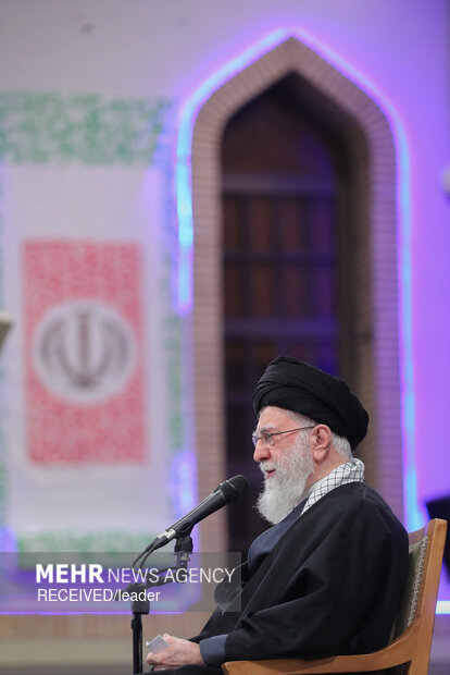 دیدار پرشور هزاران نفر از مردم تبریز و آذربایجان شرقی با رهبر معظم انقلاب اسلامی