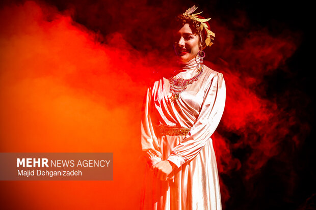 اجرای نمایش «هیولاکش» در یزد