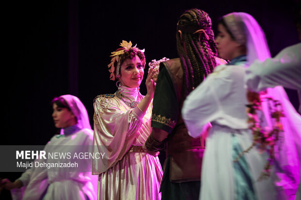 اجرای نمایش «هیولاکش» در یزد