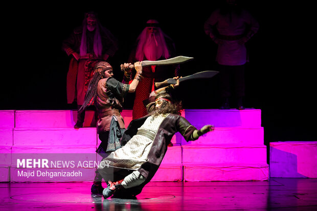 اجرای نمایش «هیولاکش» در یزد