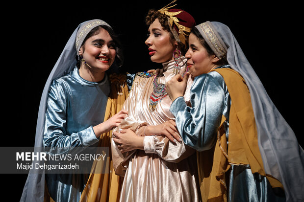 اجرای نمایش «هیولاکش» در یزد