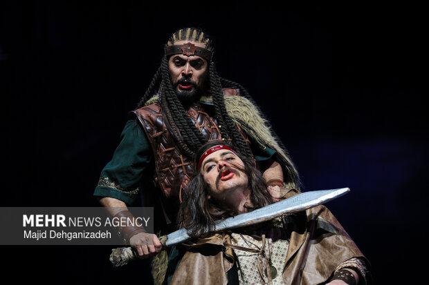 اجرای نمایش «هیولاکش» در یزد