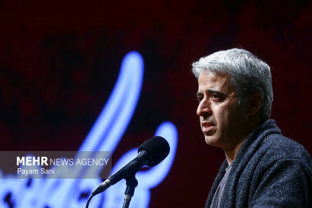 کوروش زارعی تجلیل شد؛ هنرمندی که در خارج بیشتر از ایران طرفدار دارد