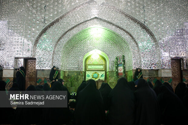 آیین غبارروبی ضریح مطهر آستان مقدس امامزاده صالح (ع)