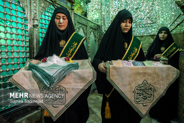 آیین غبارروبی ضریح مطهر آستان مقدس امامزاده صالح (ع)