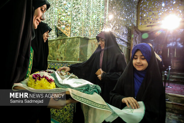 آیین غبارروبی ضریح مطهر آستان مقدس امامزاده صالح (ع)