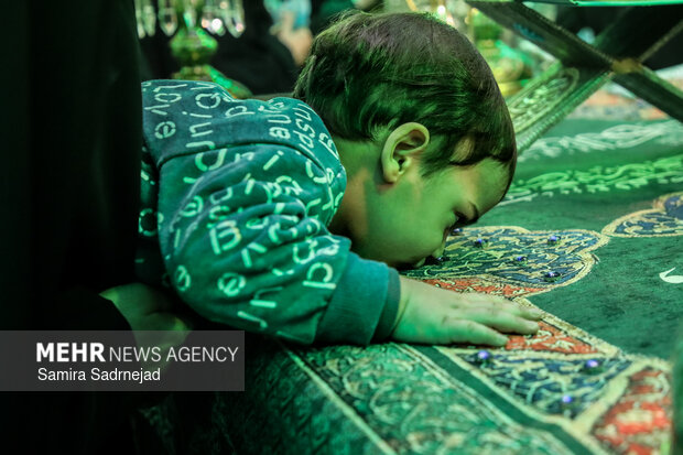 آیین غبارروبی ضریح مطهر آستان مقدس امامزاده صالح (ع)