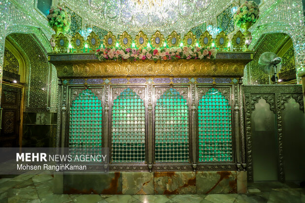 آیین غبارروبی ضریح مطهر آستان مقدس امامزاده صالح (ع)