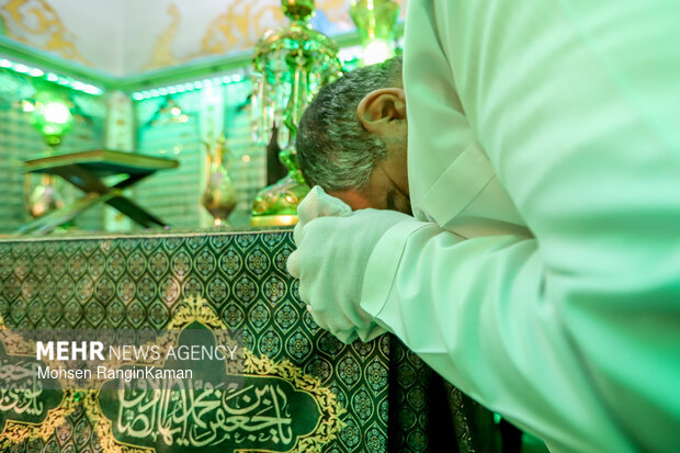 آیین غبارروبی ضریح مطهر آستان مقدس امامزاده صالح (ع)