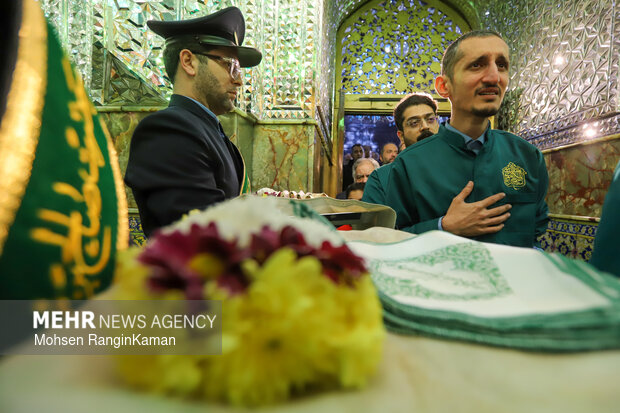 آیین غبارروبی ضریح مطهر آستان مقدس امامزاده صالح (ع)