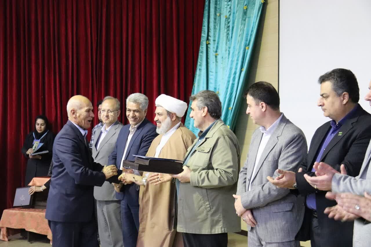 كشاورزي،موفق،استان،عنوان،سمنان،ترويج،طبيعي