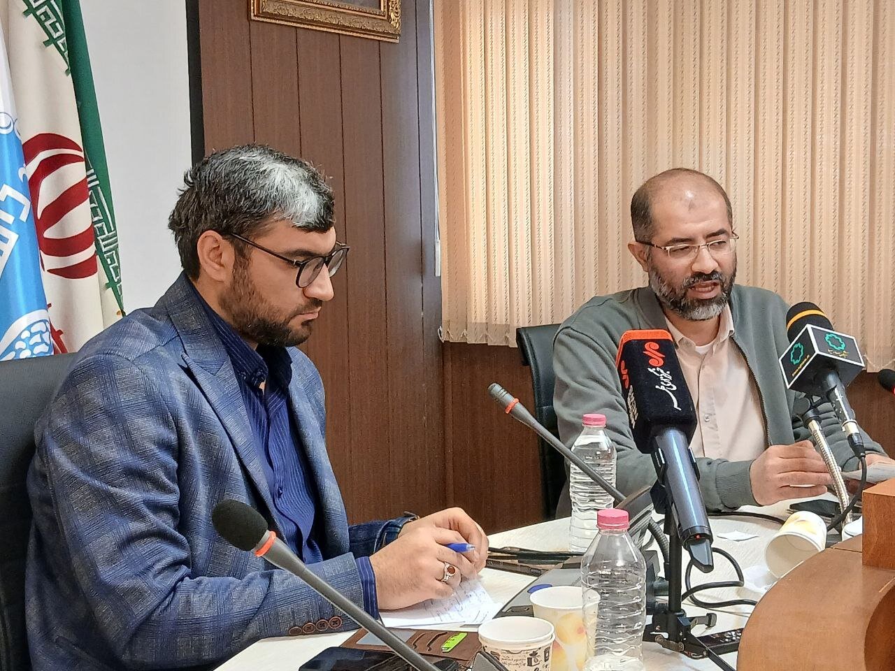 جمشيدي،اجتماعي،سياسي،ايران،انقلاب،جامعه،تأكيد،اختلاف،كنوني،د ...