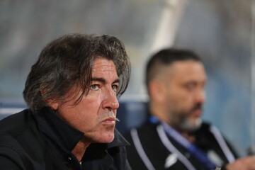 سرمربی سابق استقلال گزینه هدایت تیم یونانی شد