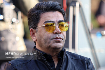 فرزاد حسنی: پاک‌ترین تمدن جهان در مقابل یک پوچ متعفن ایستاده است