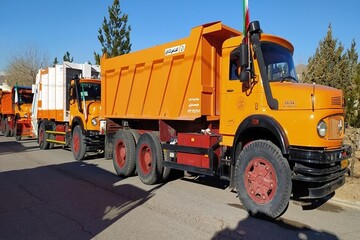 تحویل ۱۱۸ دستگاه ماشین‌آلات به شهرداری‌های چهارمحال و بختیاری 