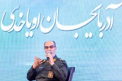 فرمانده سپاه عاشورا: ملت ایران همواره مدیون شهداست