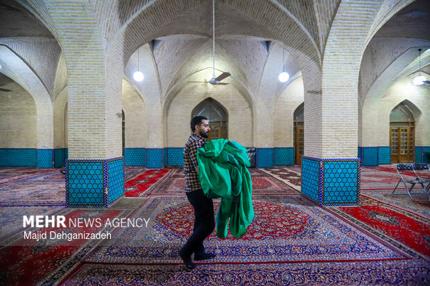 غبار روبی مسجد جامع کبیر یزد در آستانه ماه رمضان