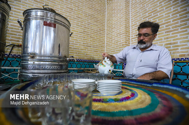 غبار روبی مسجد جامع کبیر یزد در آستانه ماه رمضان