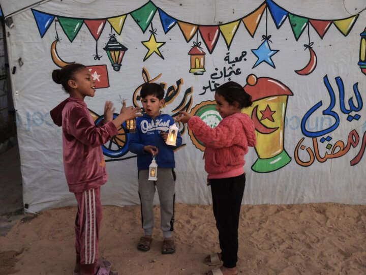 جهان آماده فرارسیدن ماه ضیافت خداوند