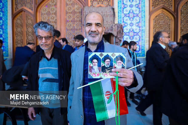 مراسم چهلم شهدای حوادث ۱۸ و ۱۹ دی‌ماه در یزد