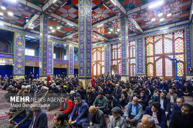 مراسم چهلم شهدای حوادث ۱۸ و ۱۹ دی‌ماه در یزد