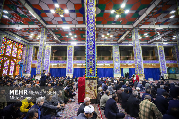 مراسم چهلم شهدای حوادث ۱۸ و ۱۹ دی‌ماه در یزد