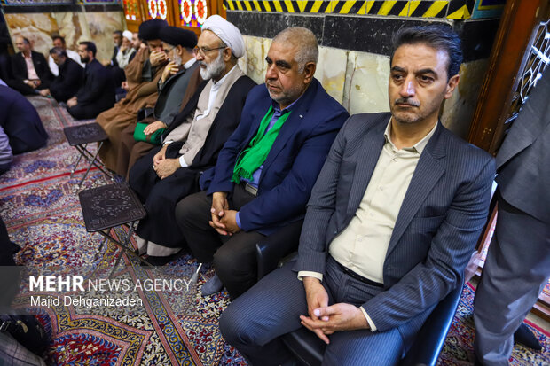 مراسم چهلم شهدای حوادث ۱۸ و ۱۹ دی‌ماه در یزد