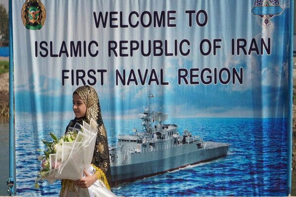 مدمرة روسية ترسو في المنطقة الأولى للقوة البحرية للجيش الايراني