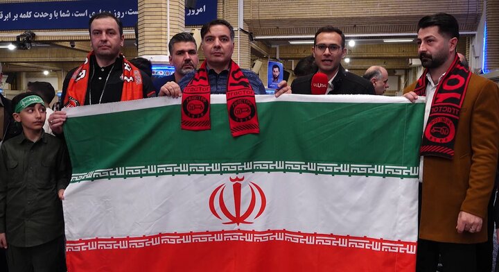 Türk gazeteci, Ayetullah Hamaney’nin Tebrizlilerle buluşmasına dair gözlemlerini aktardı