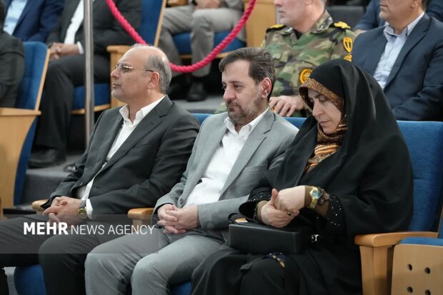 نشست رئیس جمهور با فعالان اقتصادی لرستان