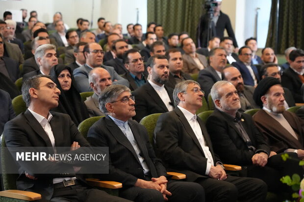 نشست «نهضت توسعه عدالت آموزشی با مشارکت مردم لرستان» با حضور رئیس‌جمهور