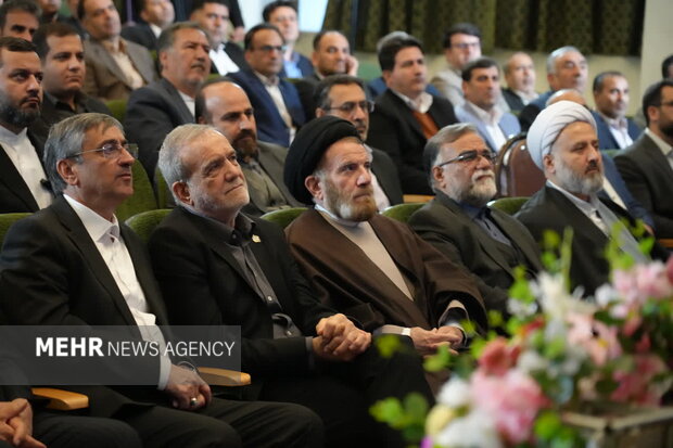 نشست «نهضت توسعه عدالت آموزشی با مشارکت مردم لرستان» با حضور رئیس‌جمهور