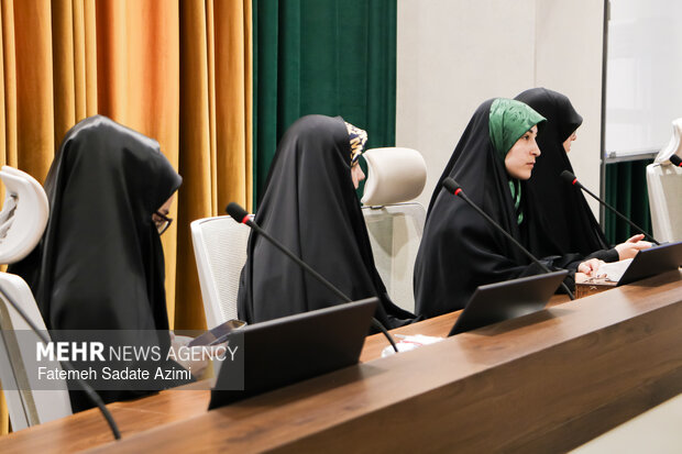 کرسی آزاداندیشی بیانیه گام دوم انقلاب و مسئله سبک زندگی