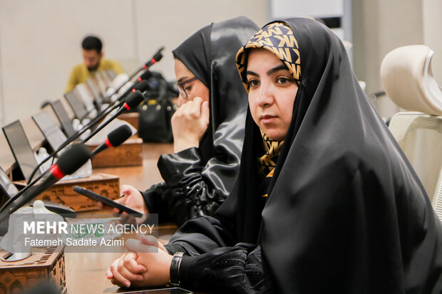 کرسی آزاداندیشی بیانیه گام دوم انقلاب و مسئله سبک زندگی