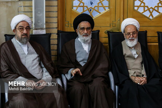 چهلم شهدای فتنه آمریکایی صهیونی در حرم بانوی کرامت