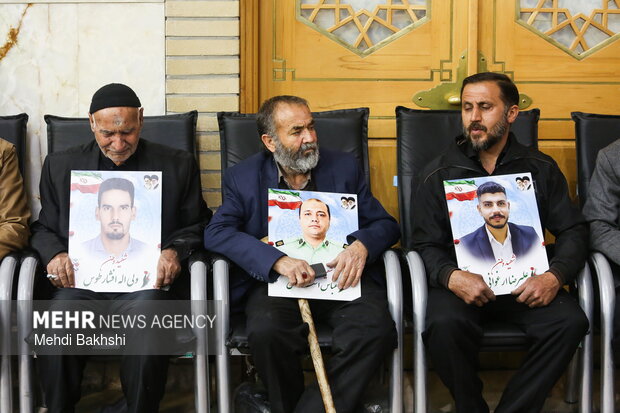 چهلم شهدای فتنه آمریکایی صهیونی در حرم بانوی کرامت