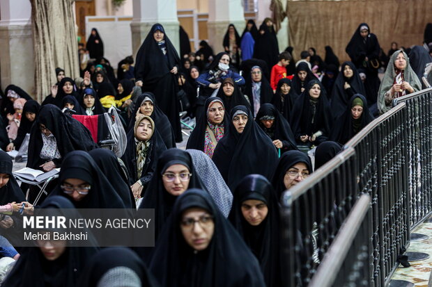 چهلم شهدای فتنه آمریکایی صهیونی در حرم بانوی کرامت