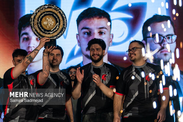 اختتامیه لیگ هفت‌خوان سیمرغ