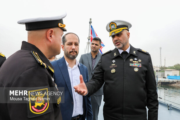 بازدید فرمانده منطقه یکم نیروی دریایی ارتش از ناو «استویسکی» روسیه در بندرعباس