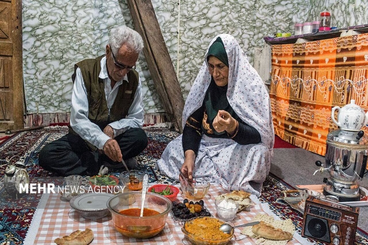 آیین «کلوخاندازان» همدان سنت از یاد رفته ماه رمضان