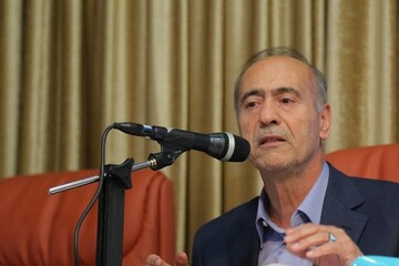 پرونده‌های سنگین و کتاب‌های ناتمام/ در حال ترجمه الفهرست ابن‌ندیم هستم