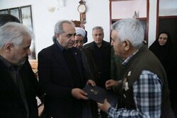 استاندار آذربایجان‌شرقی به دیدار خانواده شهدای ملکان رفت