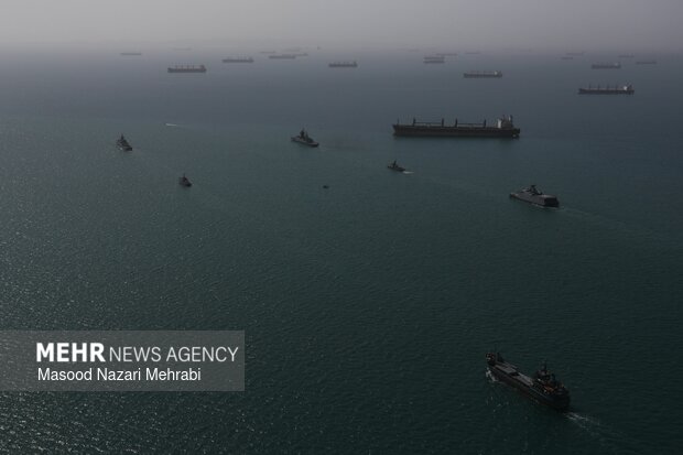 اجرای تمرین عکسبرداری هوایی (Photo Ex)و صورت‌بندی و آرایش‌های تاکتیکی در رزمایش مرکب دریایی ایران و روسیه