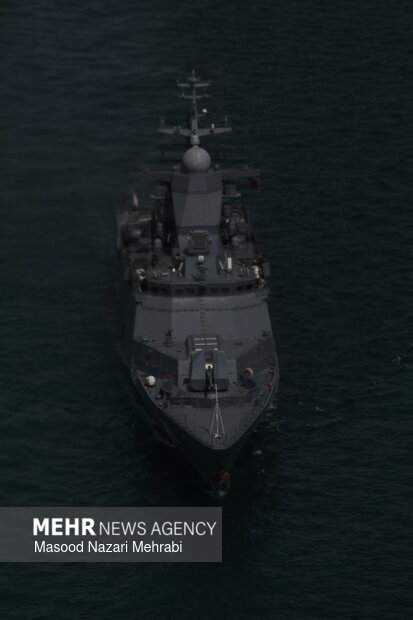 اجرای تمرین عکسبرداری هوایی (Photo Ex)و صورت‌بندی و آرایش‌های تاکتیکی در رزمایش مرکب دریایی ایران و روسیه