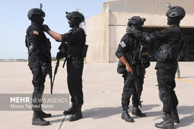 تمرین آزادسازی کشتی ربوده شده در رزمایش مرکب دریایی نیروهای دریایی ایران و فدراسیون روسیه