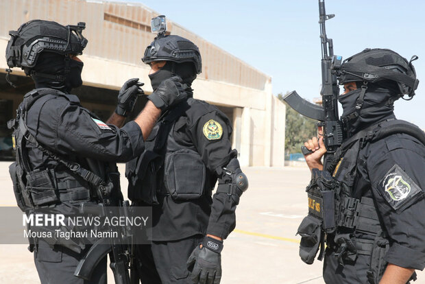 تمرین آزادسازی کشتی ربوده شده در رزمایش مرکب دریایی نیروهای دریایی ایران و فدراسیون روسیه