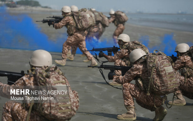 تمرین آزادسازی کشتی ربوده شده در رزمایش مرکب دریایی نیروهای دریایی ایران و فدراسیون روسیه