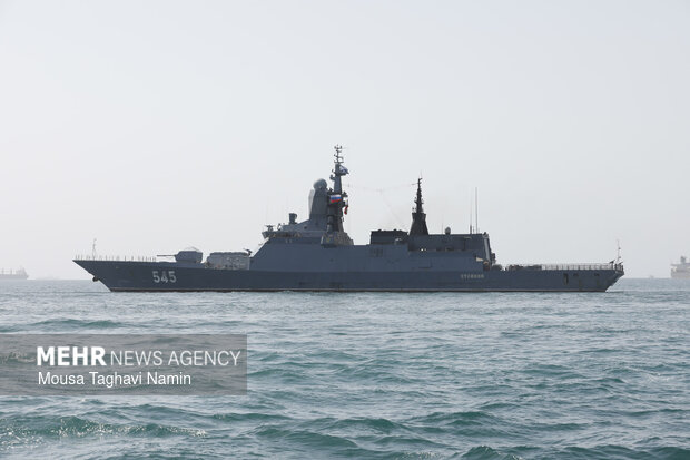 تمرین آزادسازی کشتی ربوده شده در رزمایش مرکب دریایی نیروهای دریایی ایران و فدراسیون روسیه